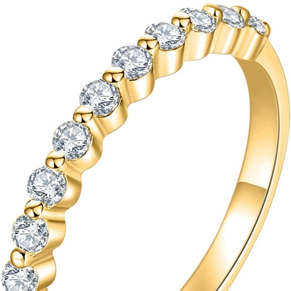 18k Diamond Half Eternity Ring - Picture 4 of 5